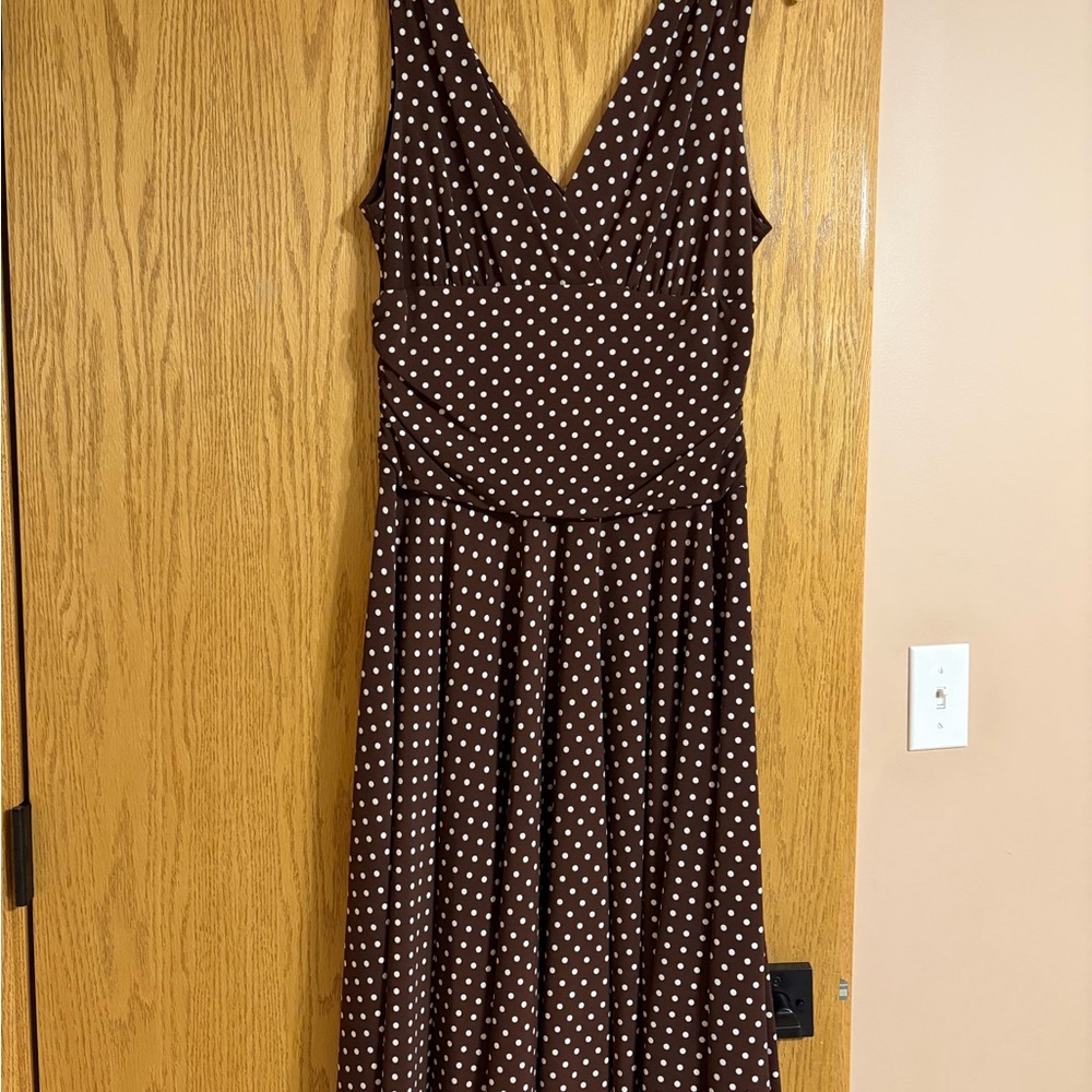 Ronni Nicole Chocolate Brown Polka Dot V-Neck Midi Dress - Picture 3 of 3